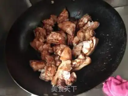 Make Spicy pig hands step 4