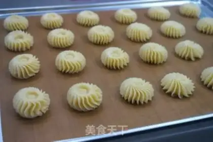 Make Light cream cookies step 10