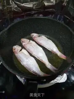 Make Garlic redfish step 2