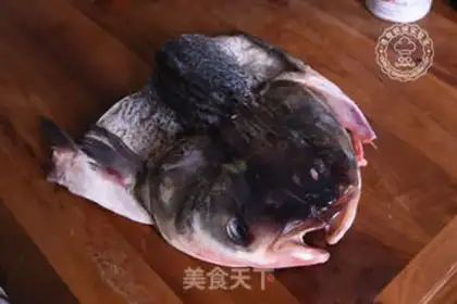 Make Scratch the fish head step 1