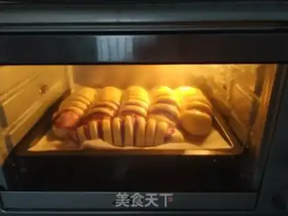 Make Purple potato caterpillar bread step 13