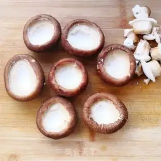 Make Frozen quiver eggs step 1