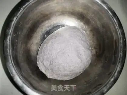 Make Black rice sesame cakes step 1