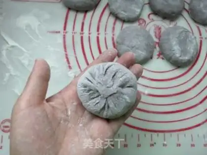 Make Black rice sesame cakes step 7