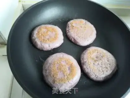 Make Black rice sesame cakes step 11