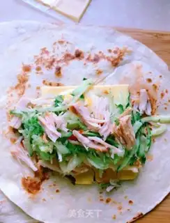 Make Chicken cucumber roll step 1