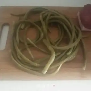 Make Sour bean horns, fragrance step 0