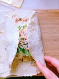 Make Chicken cucumber roll step 2