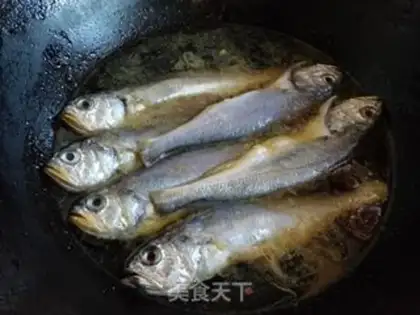 Make I used to cook the yellowfish step 4