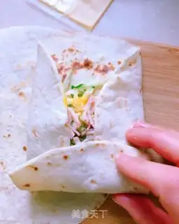 Make Chicken cucumber roll step 3