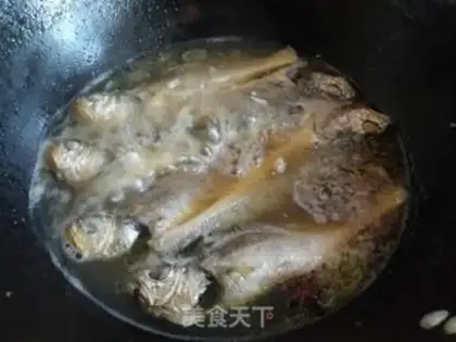 Make I used to cook the yellowfish step 6