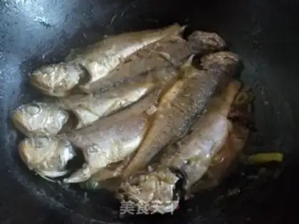 Make I used to cook the yellowfish step 7