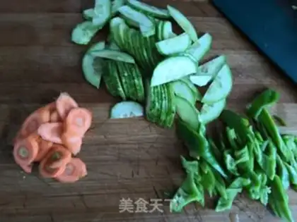 Make Pretzels of cucumber step 4