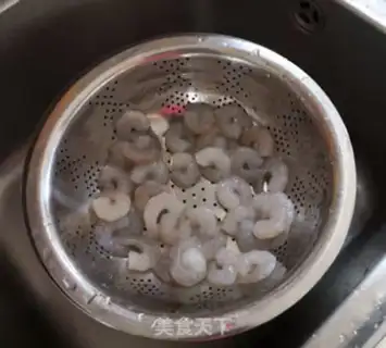Make Shrimp fried broccoli step 0