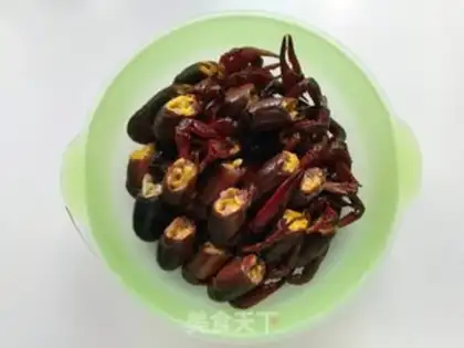 Make Spicy crawfish step 3