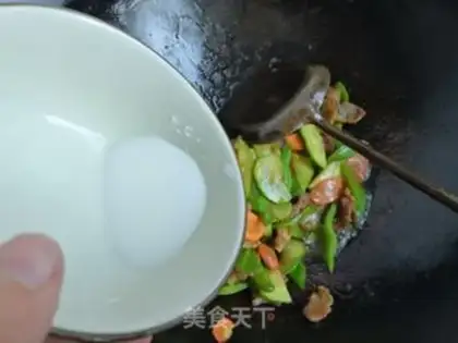 Make Pretzels of cucumber step 10