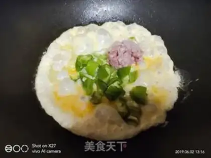 Make Fried eggs step 1