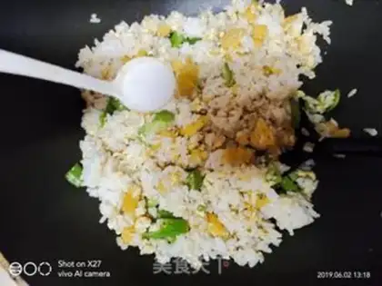 Make Fried eggs step 4