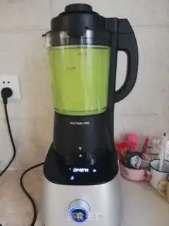 Make Celery juice step 2