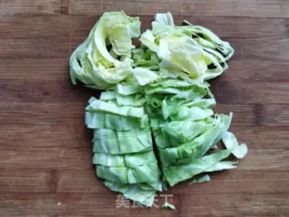 Make Breakfast cabbage step 0