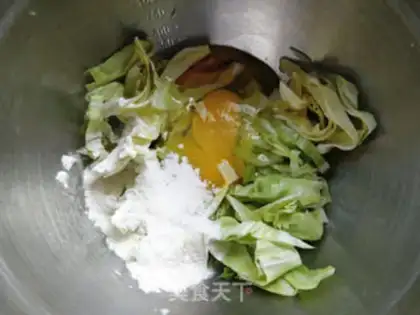 Make Breakfast cabbage step 1