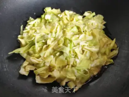 Make Breakfast cabbage step 3