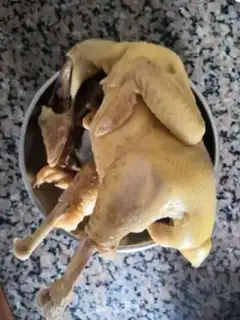 Make The chickens are always white step 0