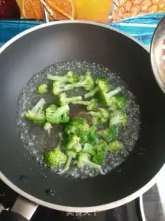 Make Scallops and broccoli step 3