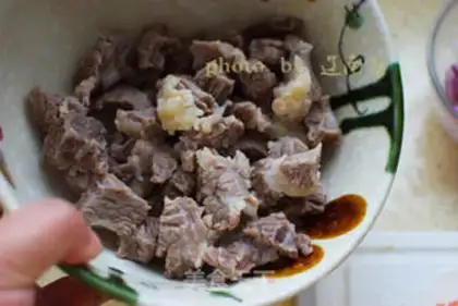 Make Tomato beef noodles step 2