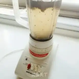 Make walnut sesame paste step 1