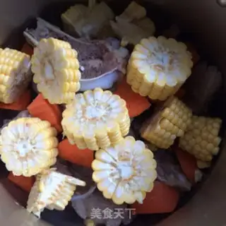 Make Corn radish bone soup step 2