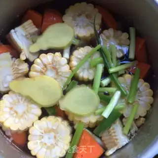 Make Corn radish bone soup step 4