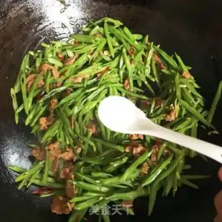 Make Spaghetti beans step 6