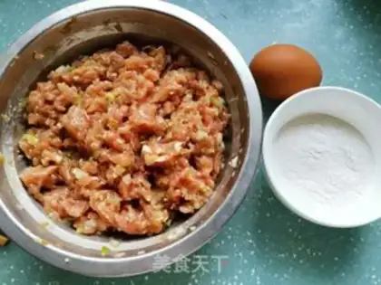 Make Dried meatballs step 1