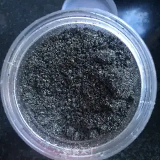 Make Black sesame milk oatmeal step 1