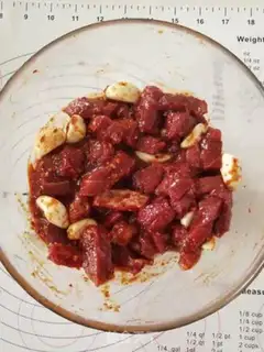 Make Garlic roast beef step 3