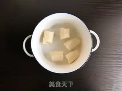 Make Banana omelet step 1