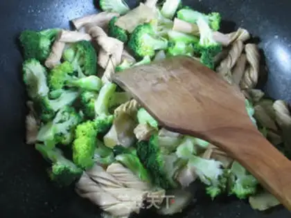 Make Squeeze the vegetables, broccoli and beans step 3