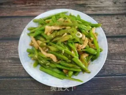 Make Four seasons of bean fried meat step 12