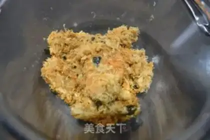 Make Seaweed pine bee step 19