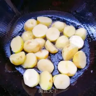 Make Fried potatoes step 1