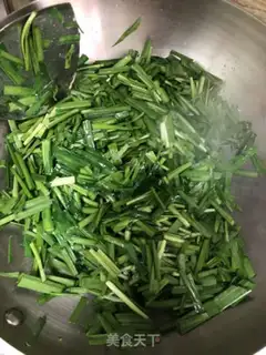 Make Snack eggs and shrimp step 2