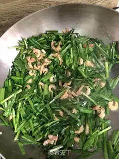 Make Snack eggs and shrimp step 3