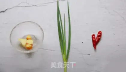 Make Red-fried fish step 1
