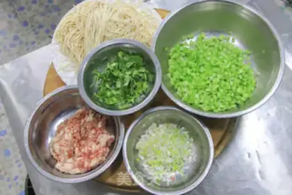 Make Fried noodles step 0