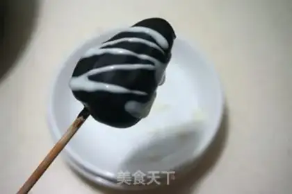 Make Strawberry chocolate lollipop step 6
