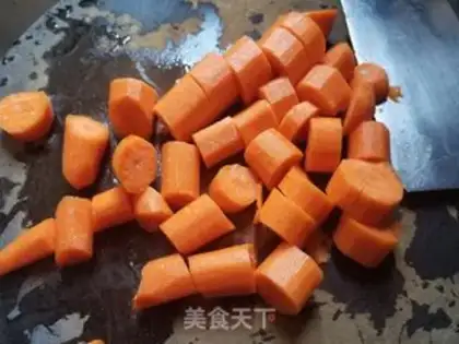 Make Shell Carrots Mountain medicine soup step 3