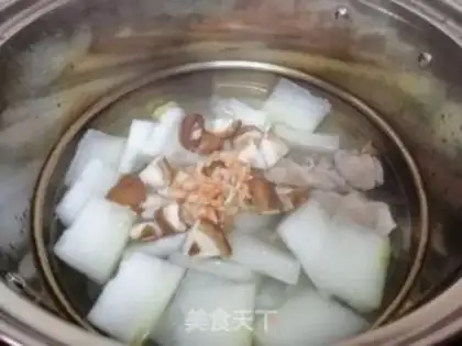 Make Pork shrimp rice soup step 3