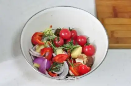 Make Roasted vegetables and chicken legs step 4