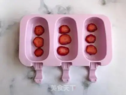 Make Strawberry cream ice cream step 6